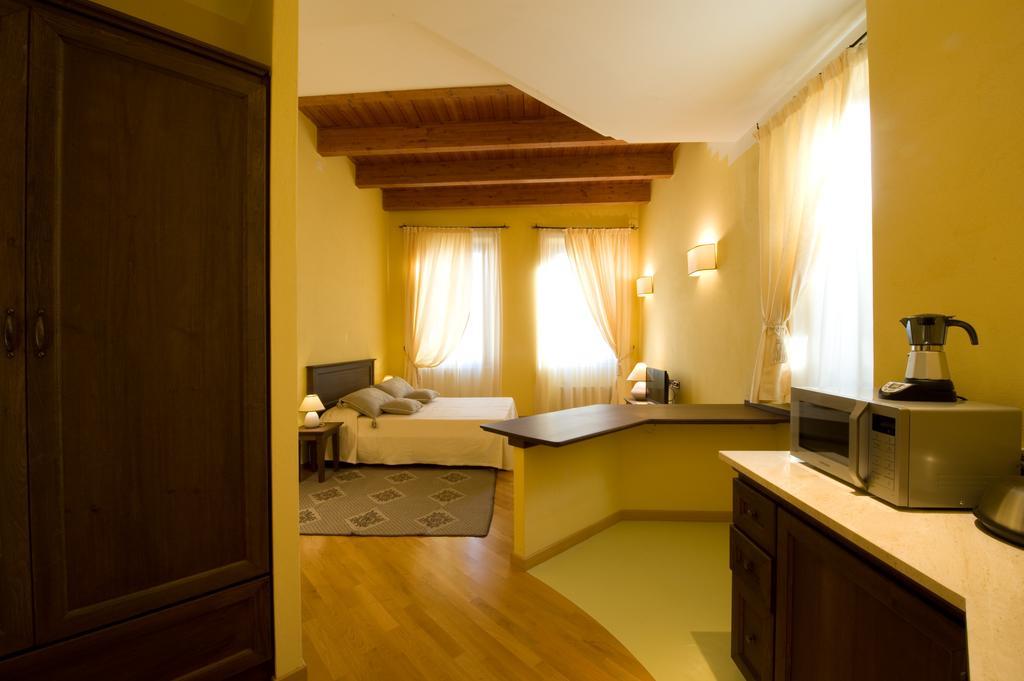 Piazza Azuni 18 Guest House Sassari Room photo