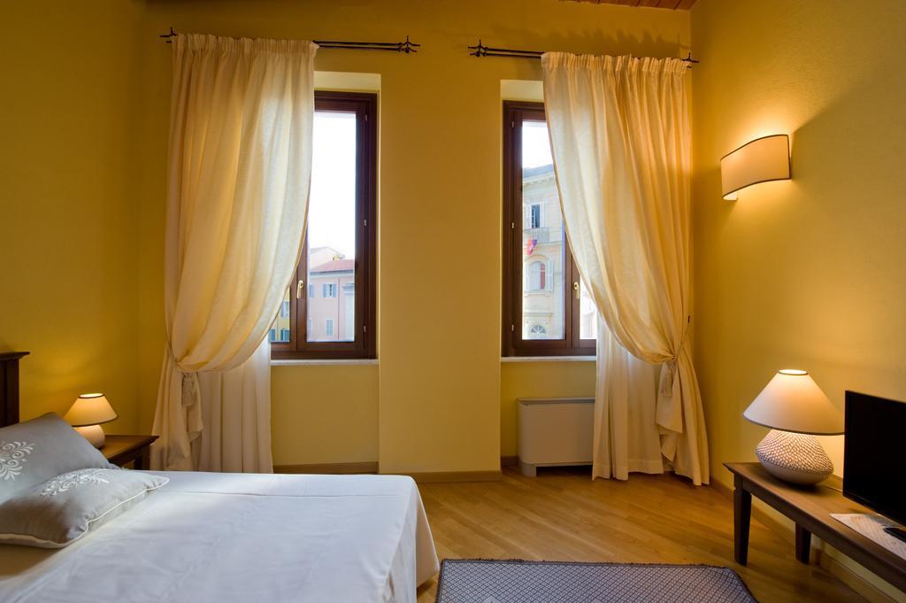 Piazza Azuni 18 Guest House Sassari Room photo